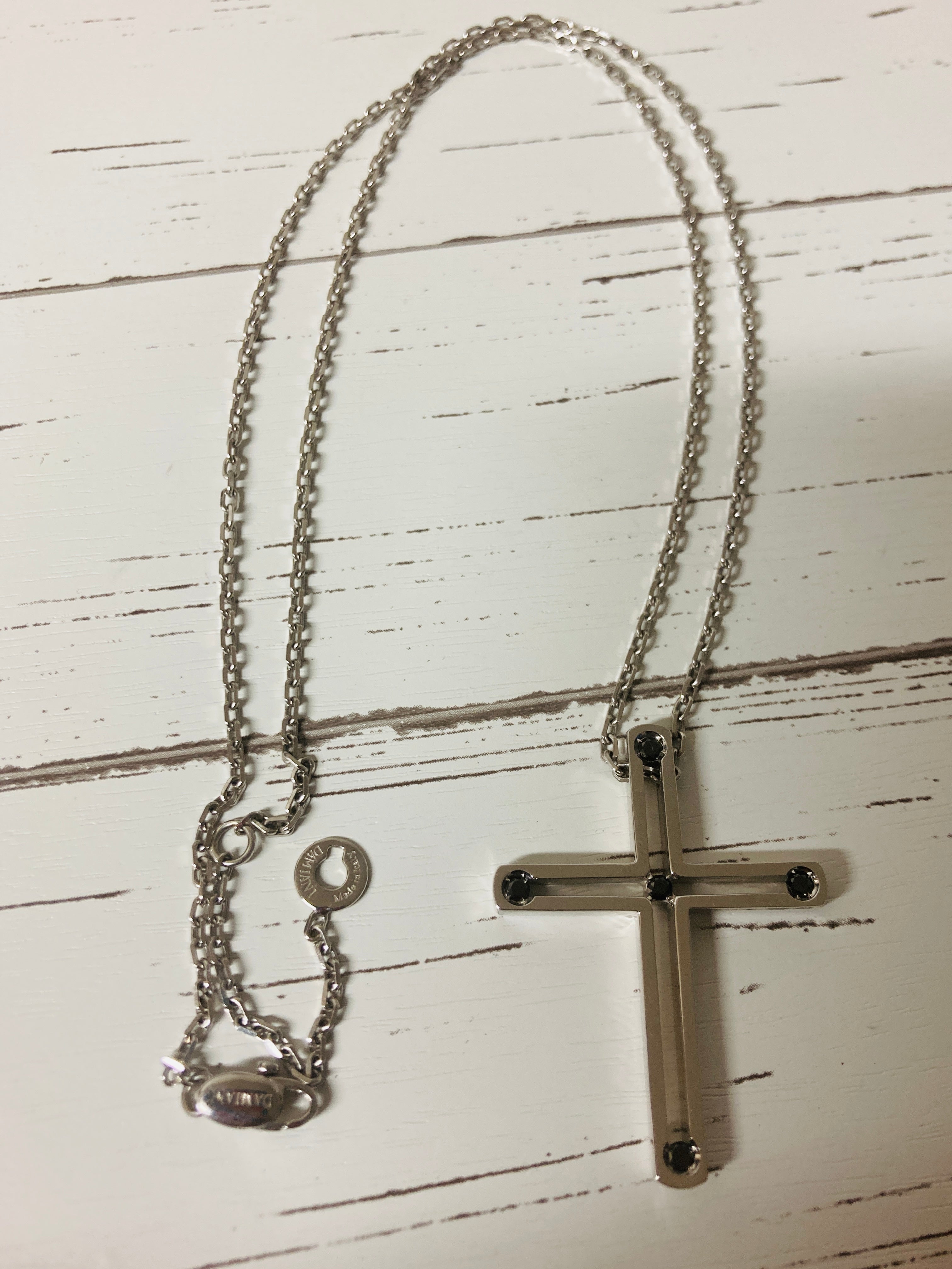 ダミアーニ Dサイド ラージクロス ブラックダイヤ ネックレス k18wg