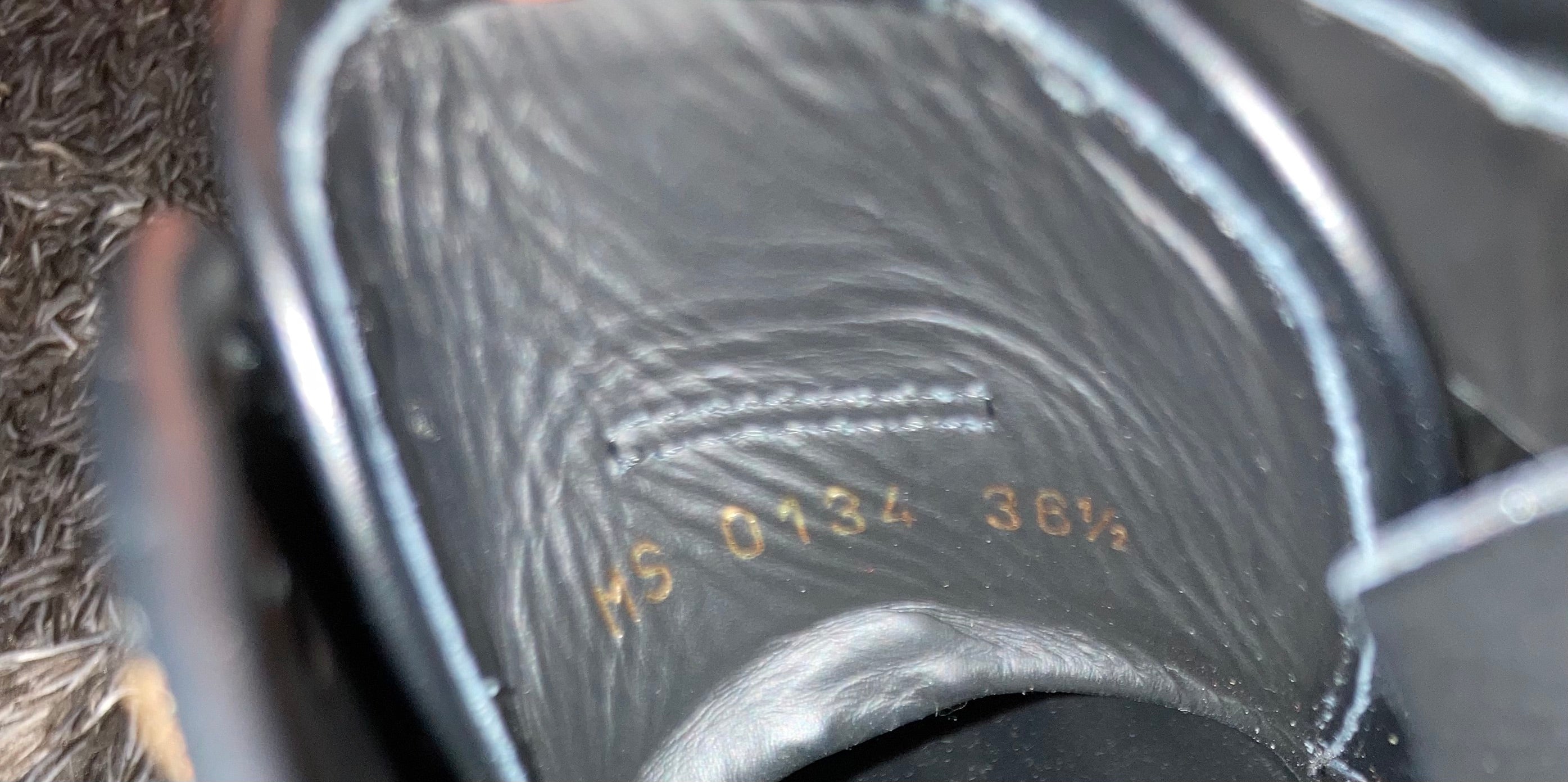 ルイ・ヴィトン ハイカットスニーカー