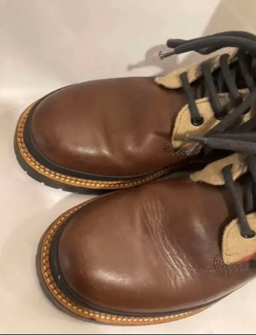 バーバリー ムートンブーツ