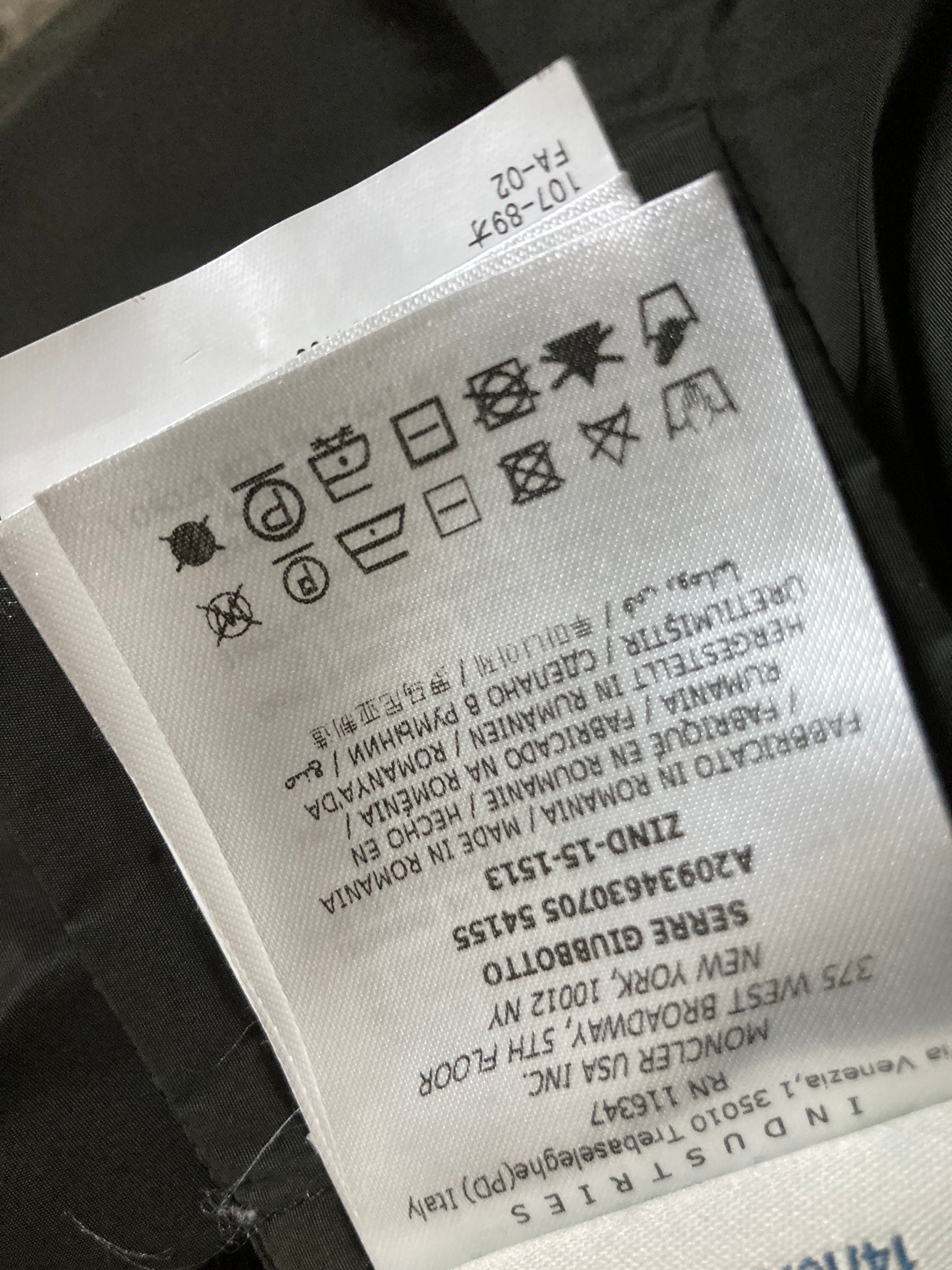 モンクレール SERRE フリルダウンジャケット