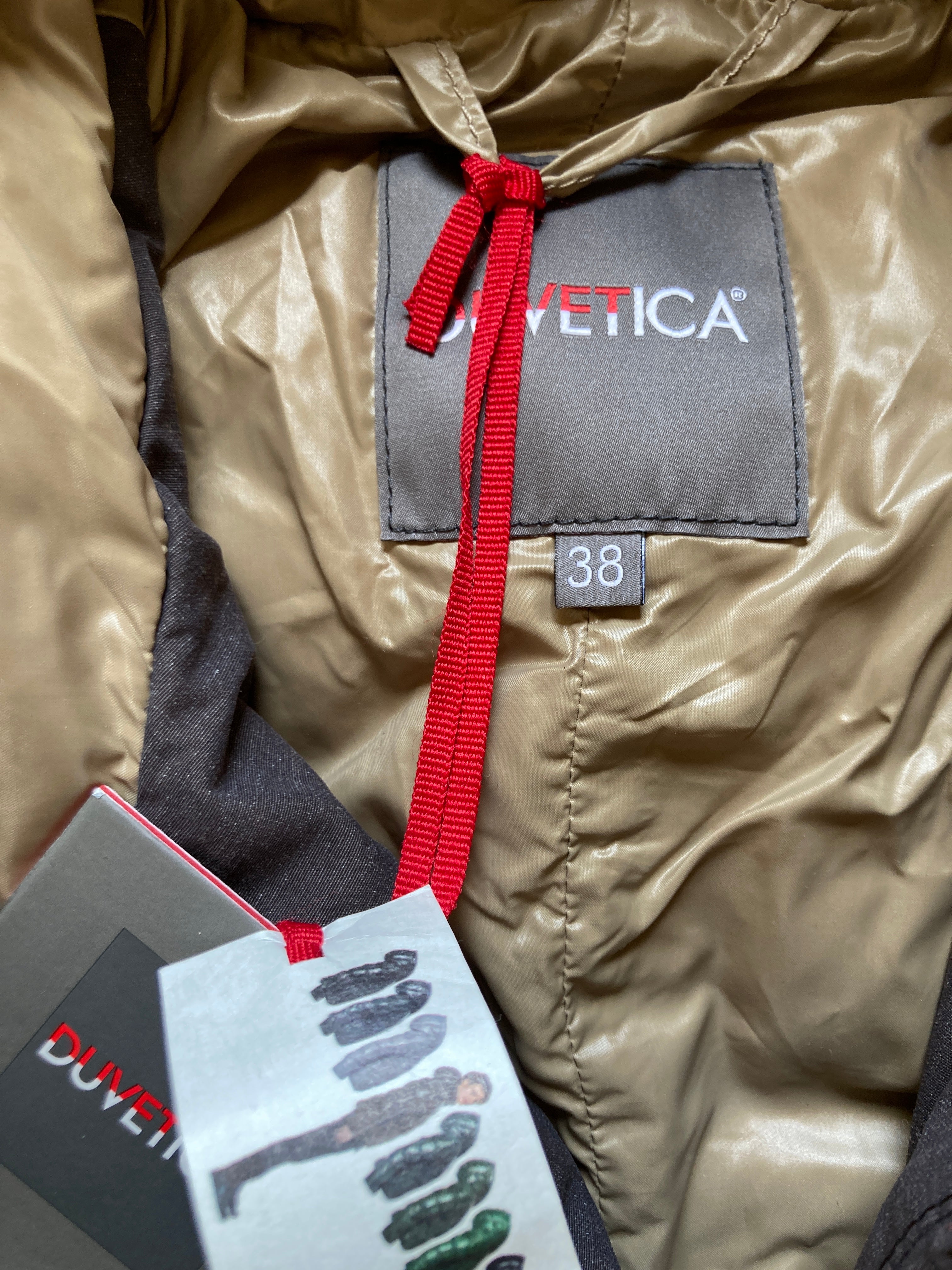 デュベティカ ダウンコート