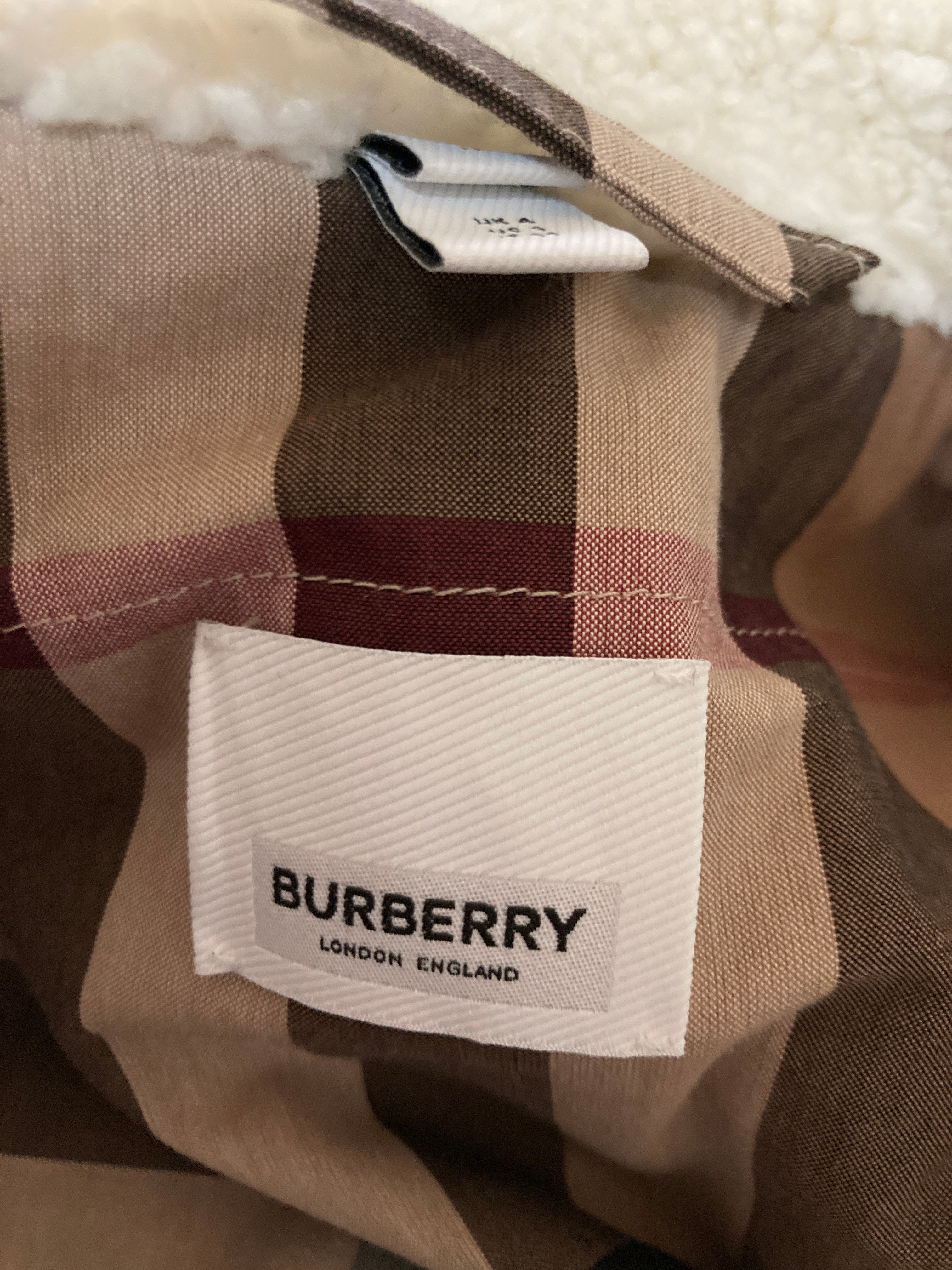 バーバリー モコモコ ムートン ボア コート 白