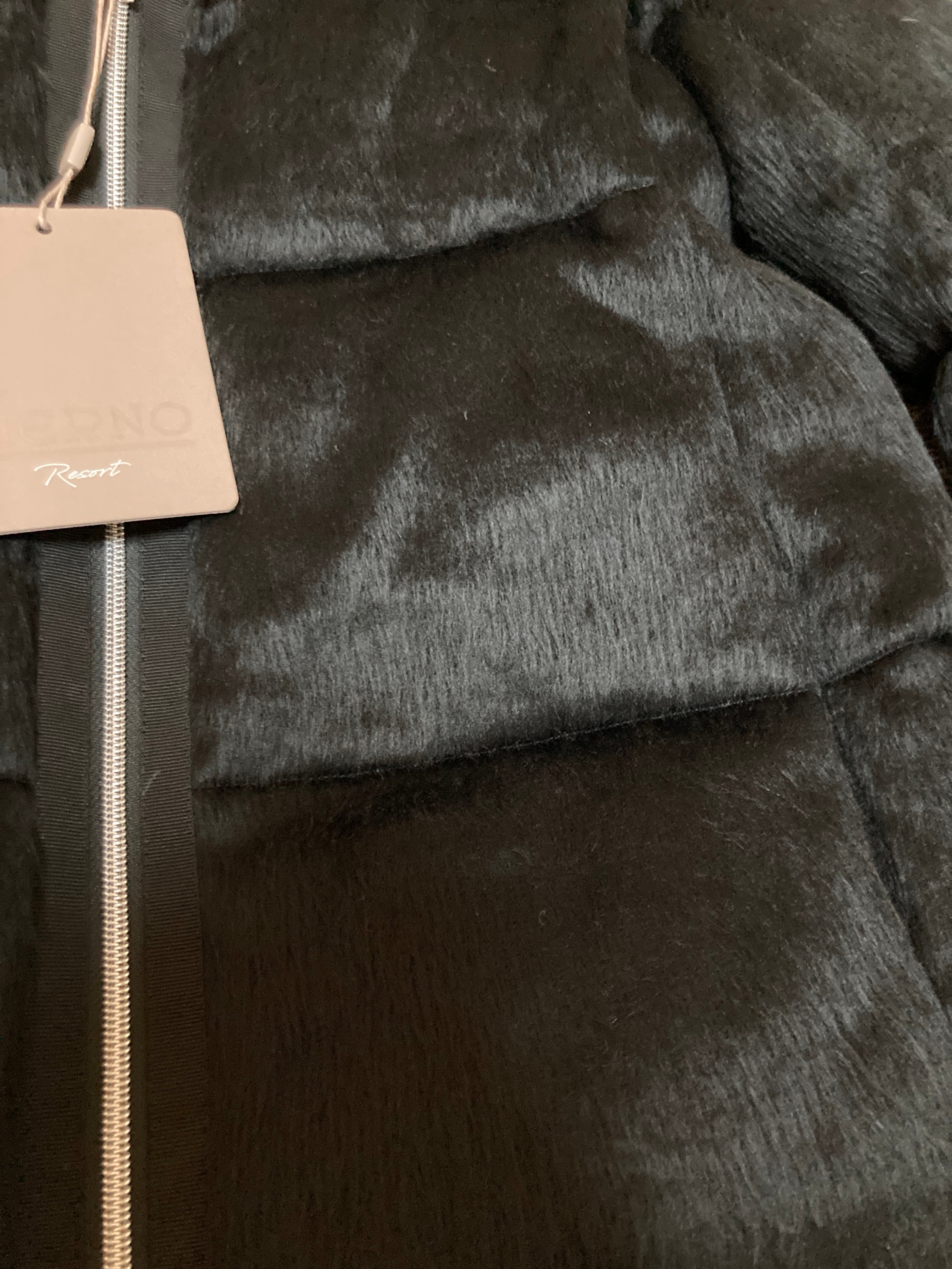 ヘルノ マキシキルテッドボンバー リゾート ファー ダウンジャケット