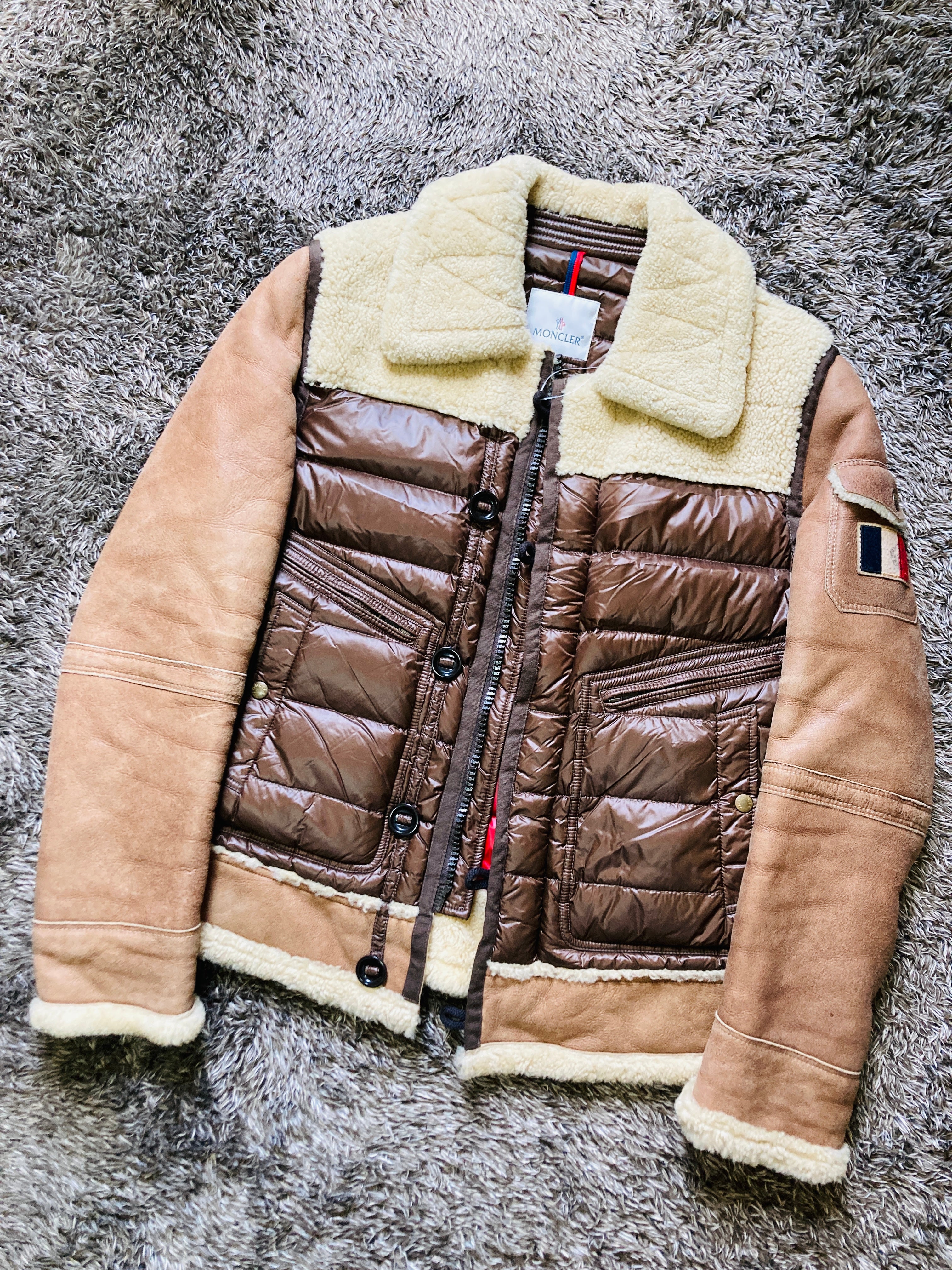 モンクレール ドラクロア ムートン レザー