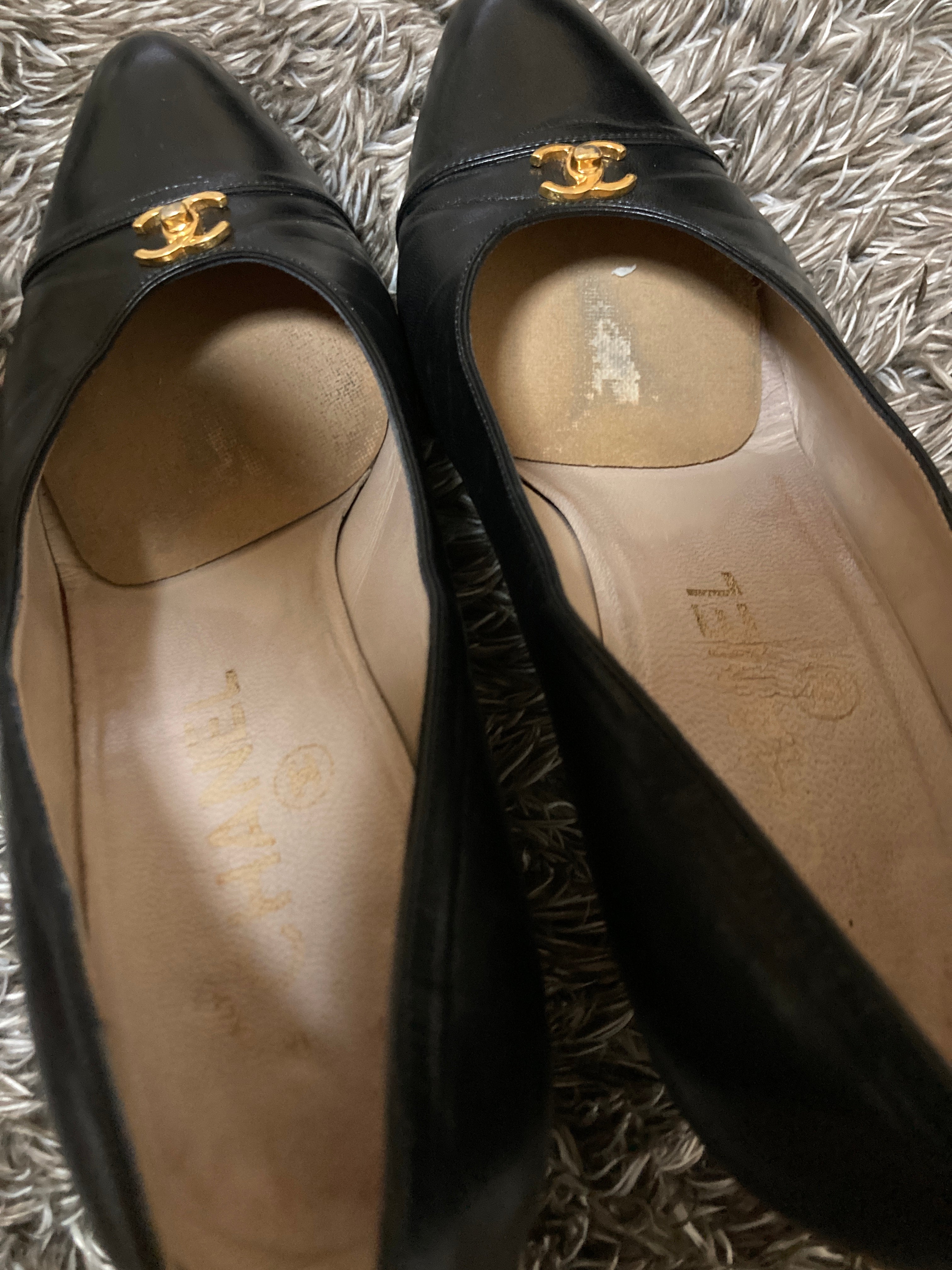 シャネル ココマークヒールパンプス