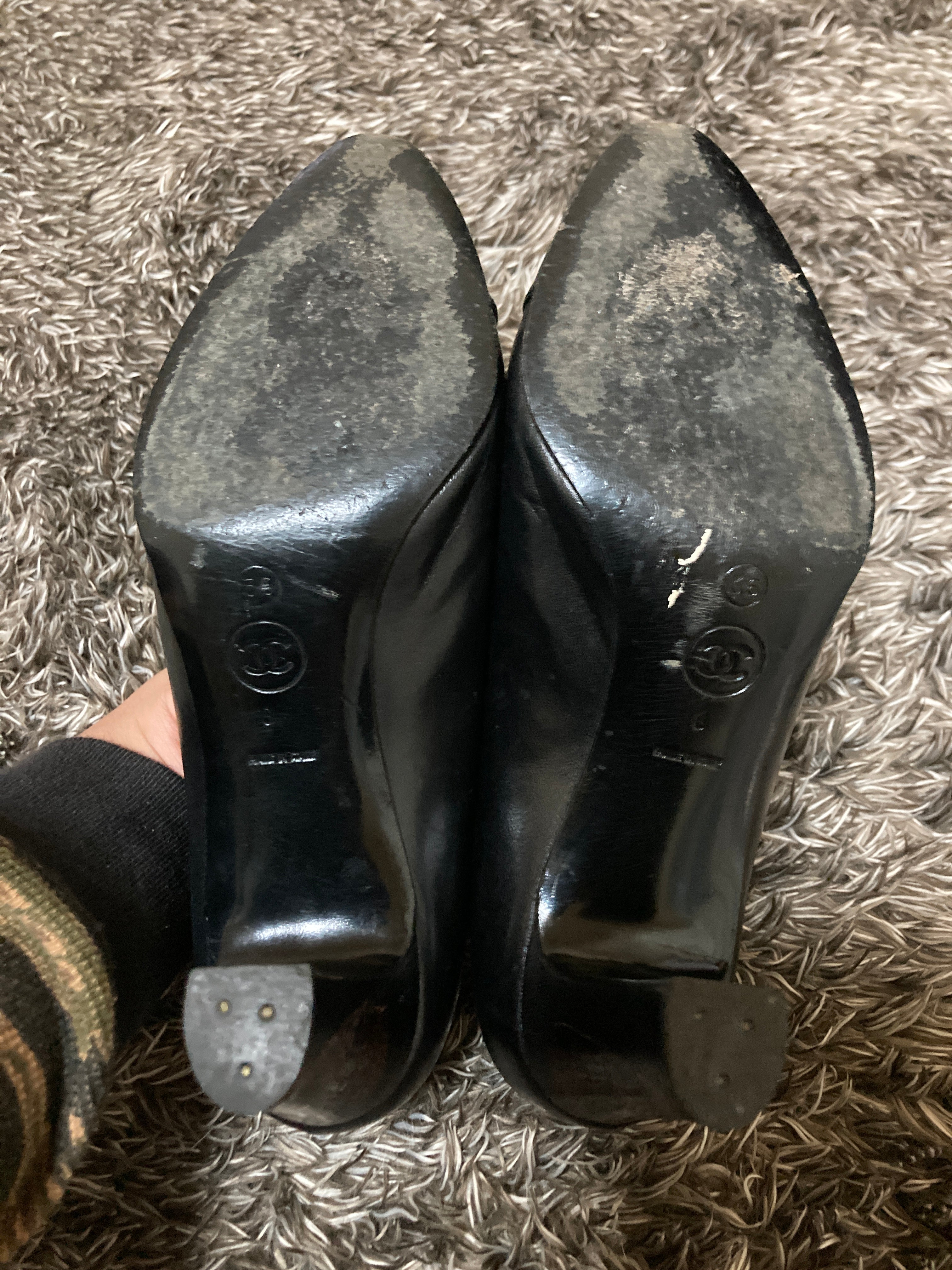 シャネル ココマークヒールパンプス