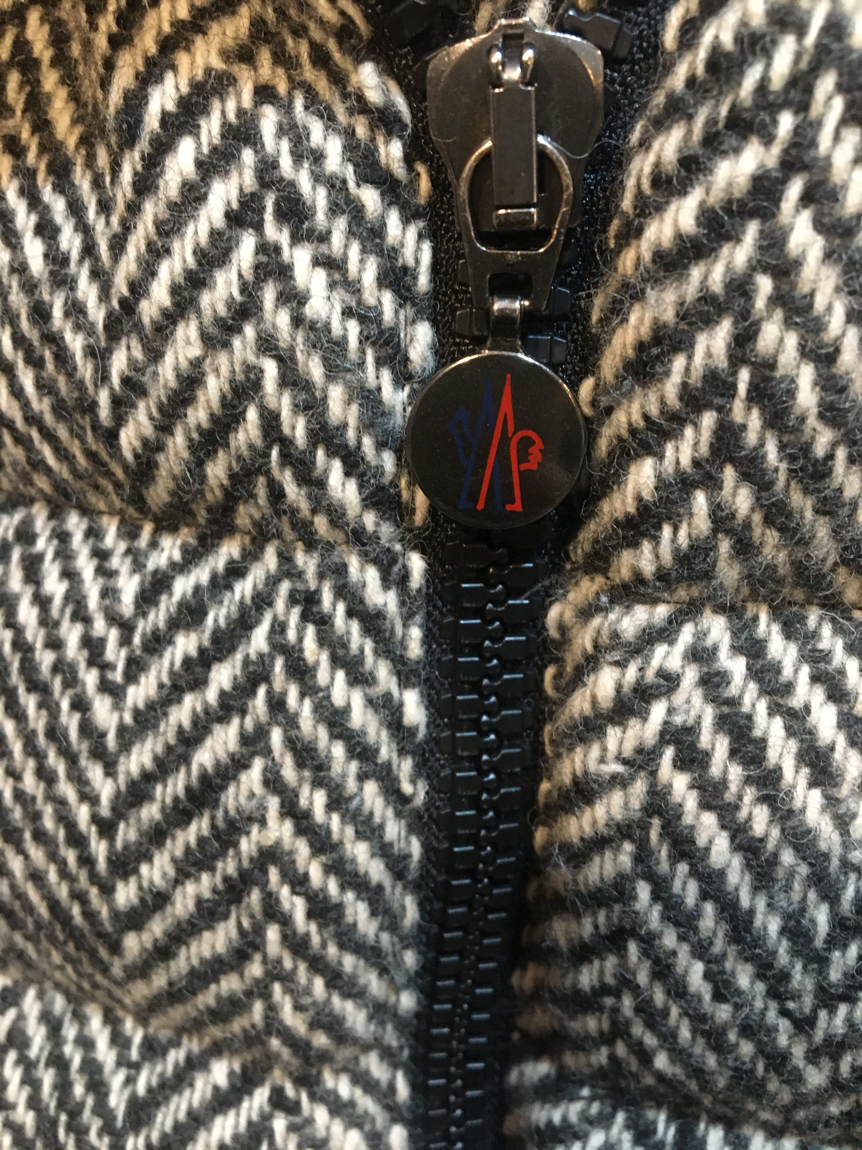 モンクレール アステル ツイードダウンジャケット