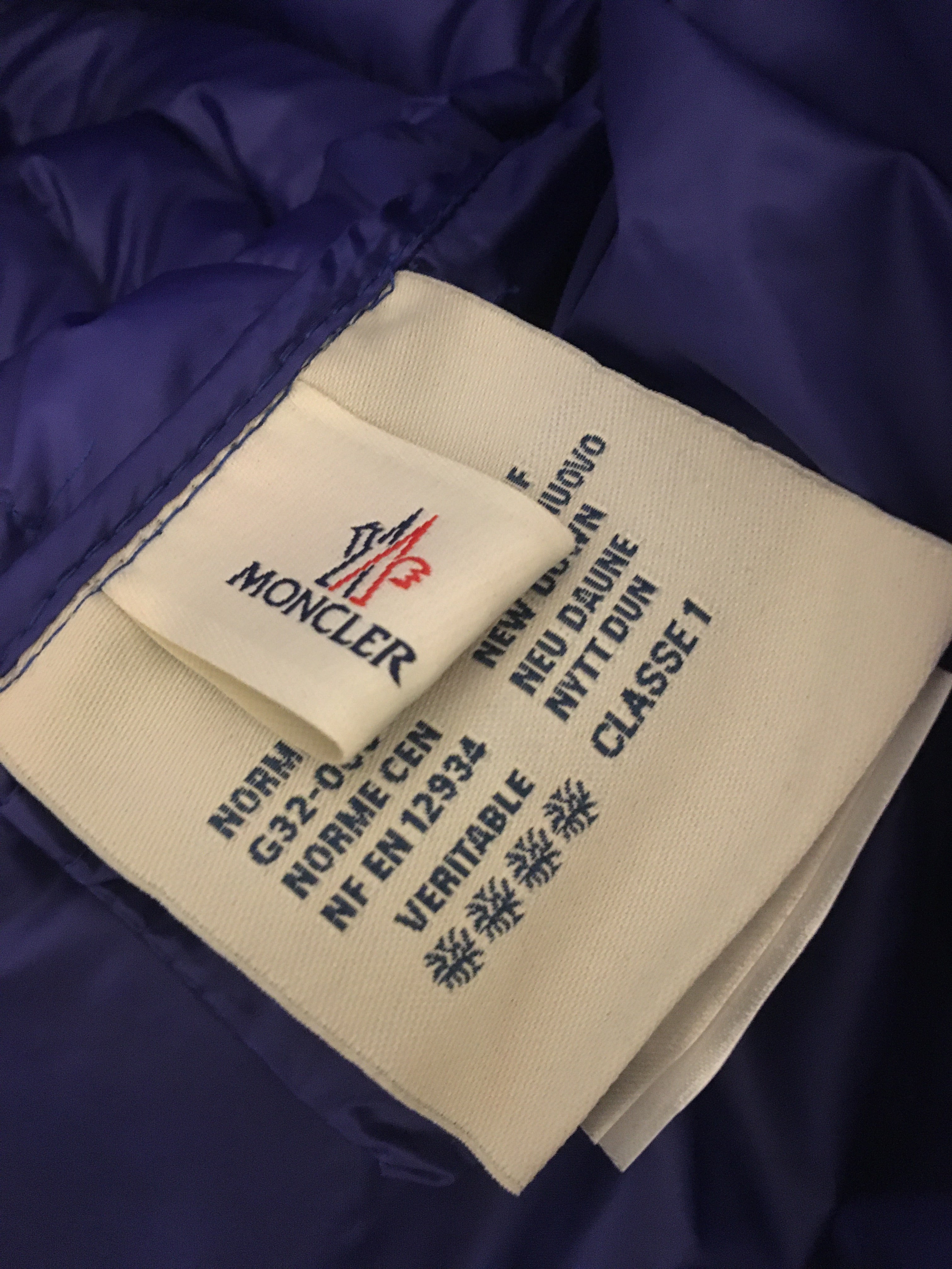 モンクレール ダウンジャケット 花柄