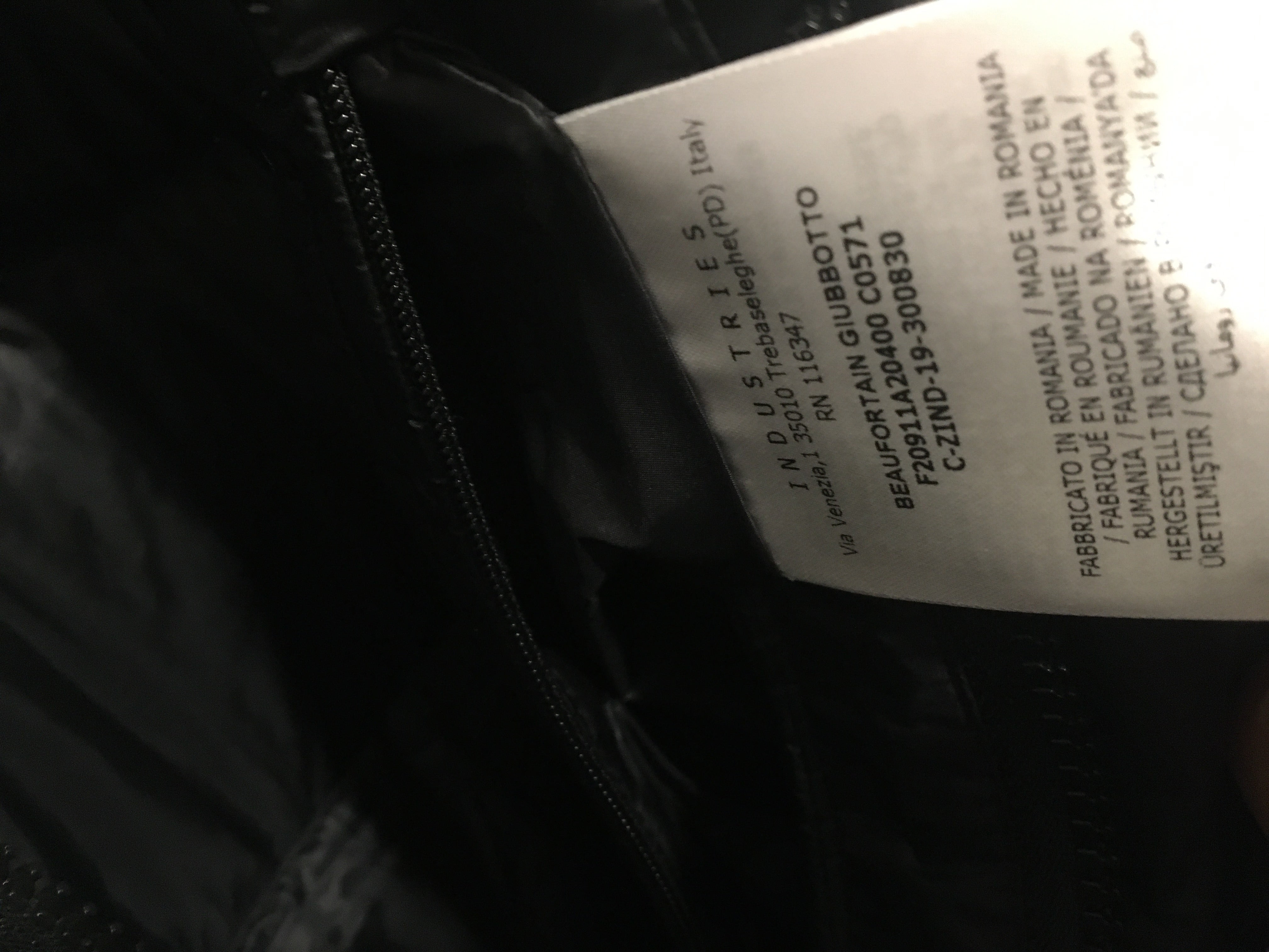 モンクレール バーフォーテン ダウンジャケット