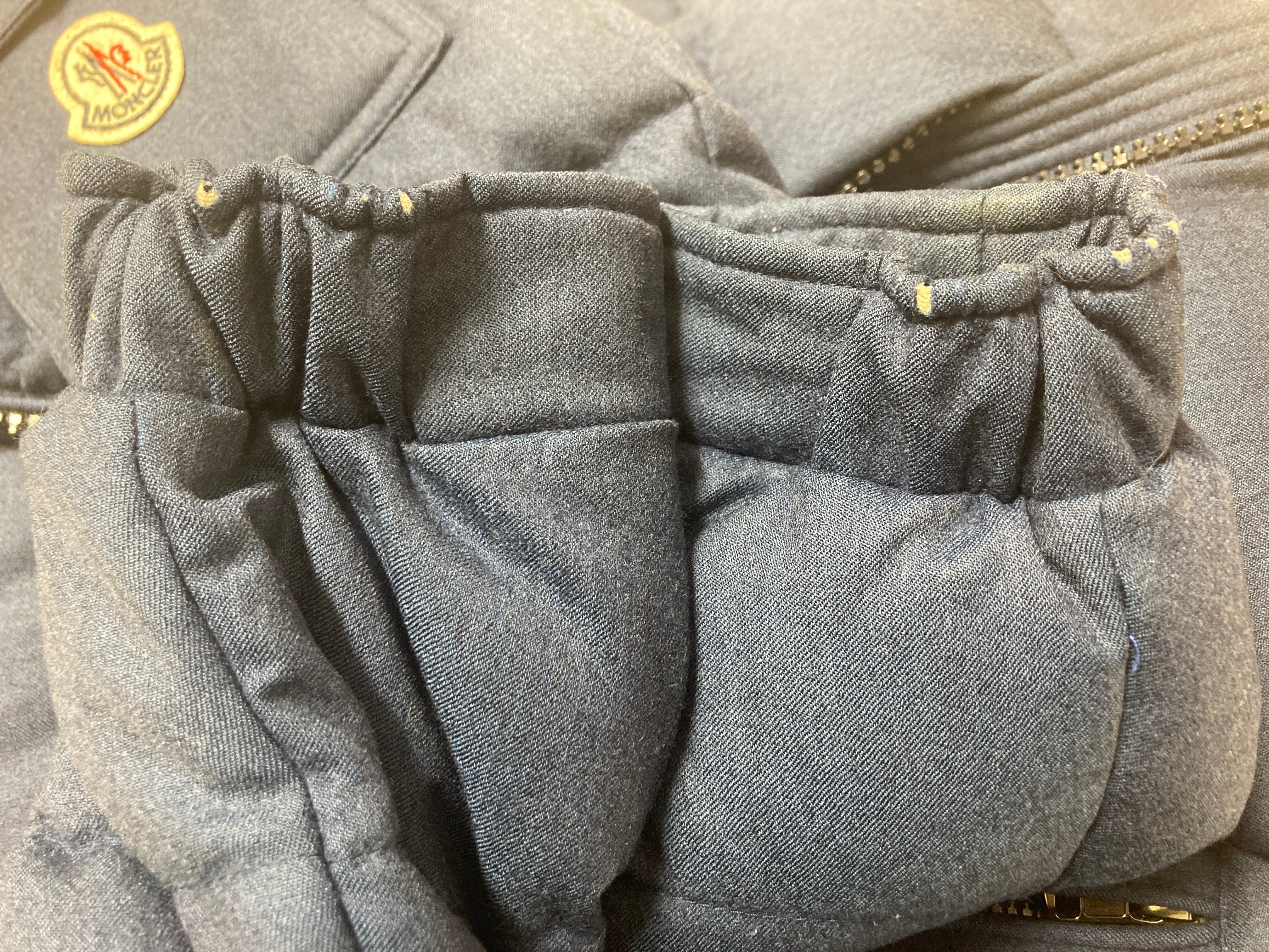 モンクレール モンジュネーブル ダウンジャケット