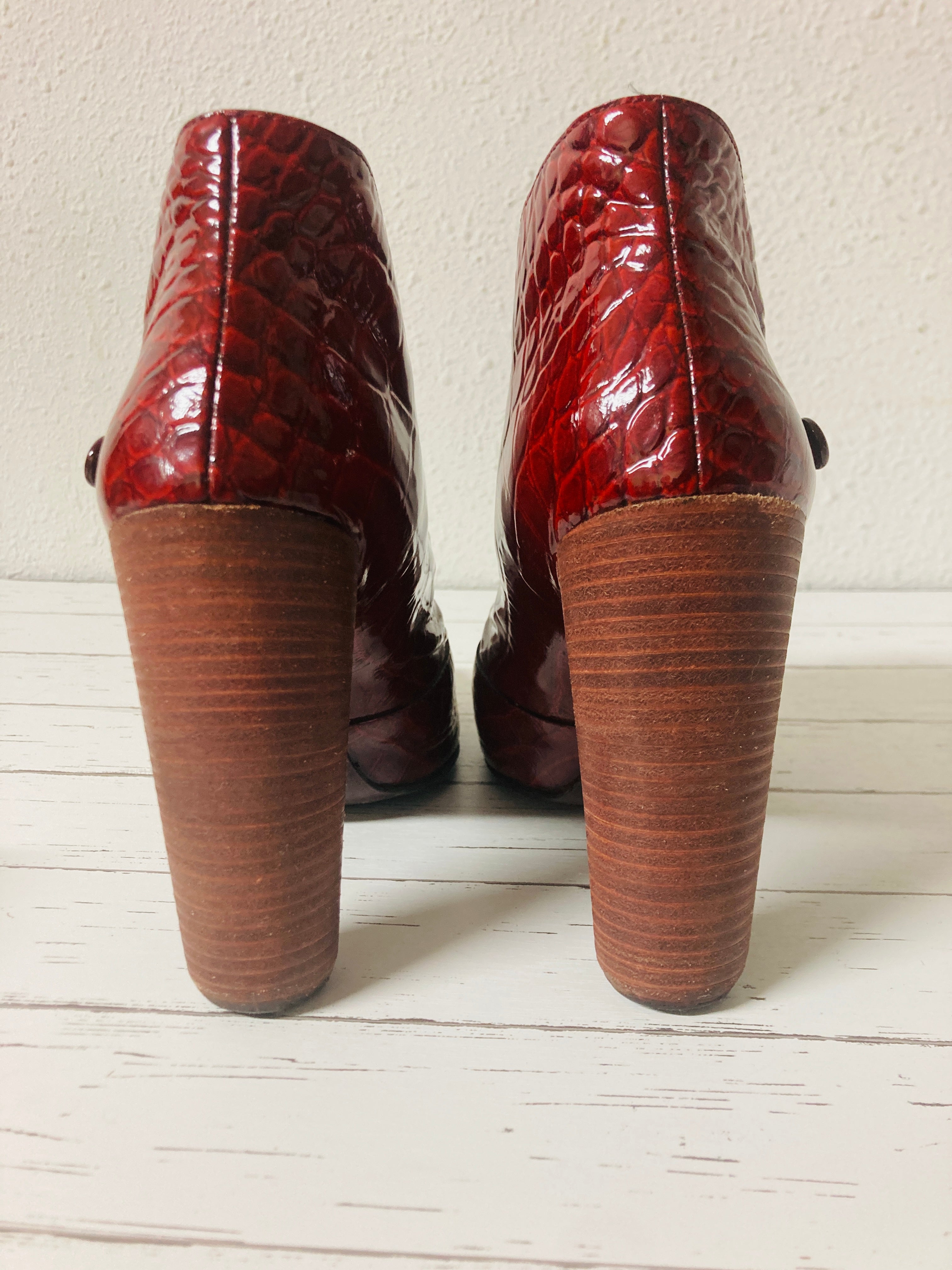 ルイ・ヴィトン クロコ柄 ヴェルニ ヒール