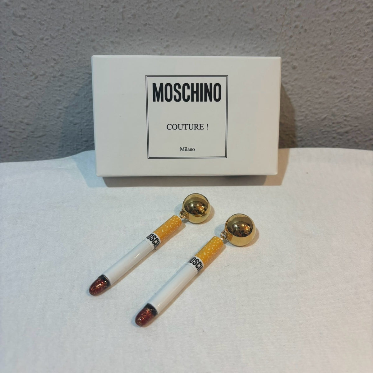 【MOSCHINO】 シガレットモチーフ イヤリング ゴールド
