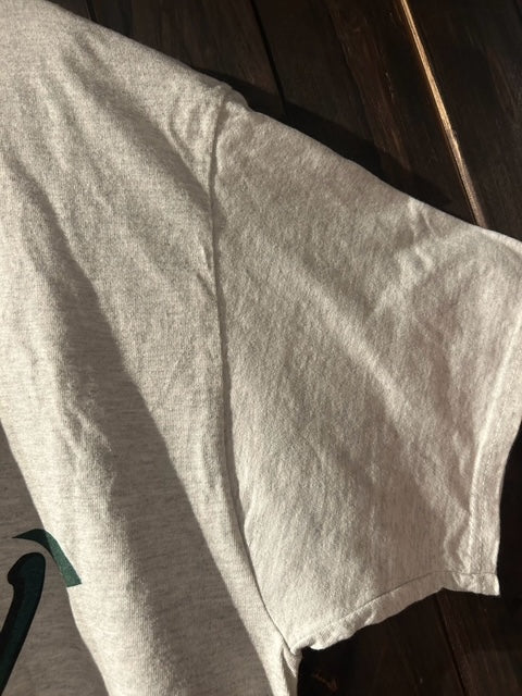 メンズヴィンテージ　Tシャツ 【Hanes】 フロントロゴデザイン グレー