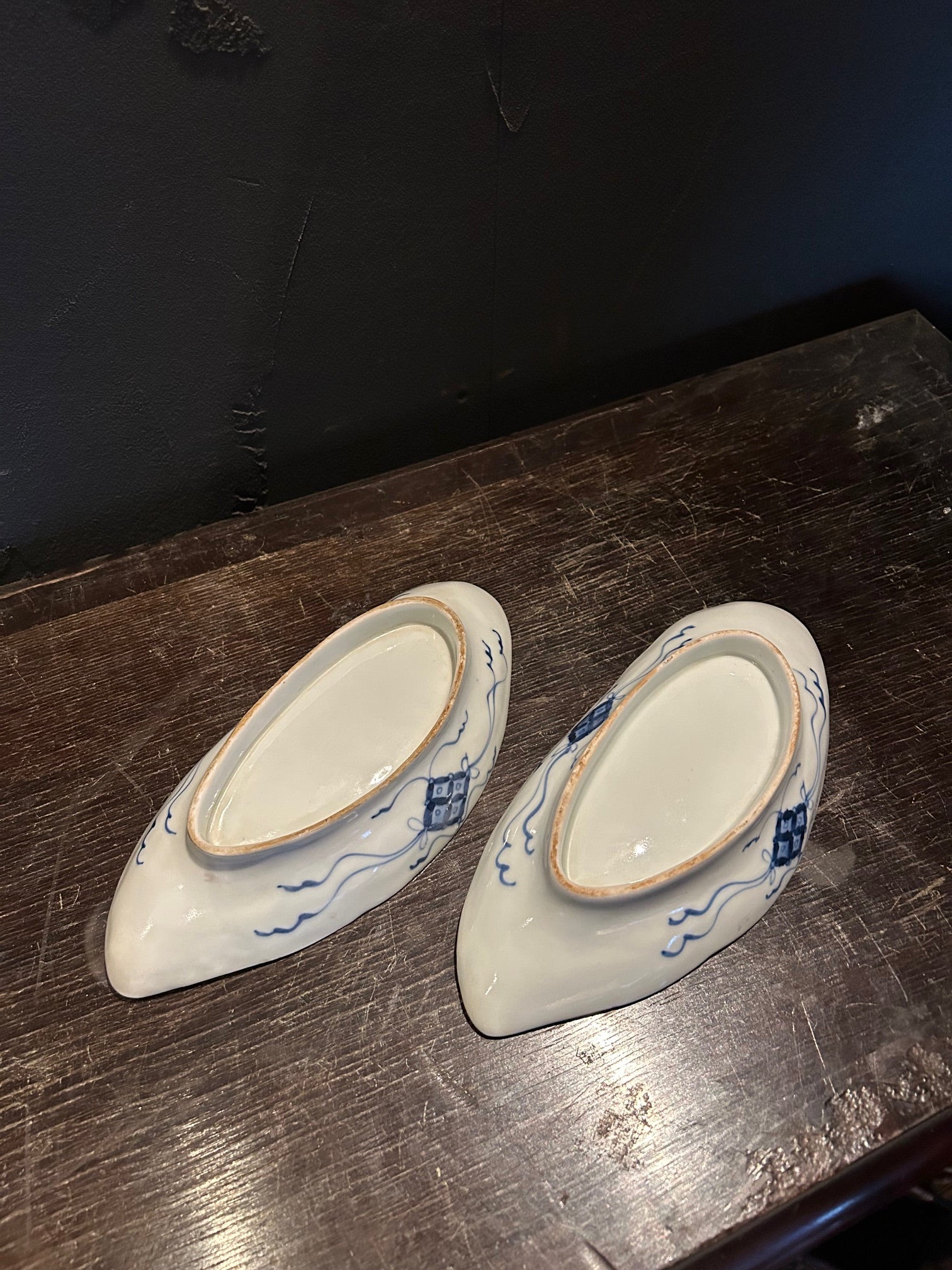 伊万里　葉形皿