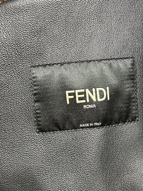 メンズアウター【FENDI】ムートンフーテッドブルゾン