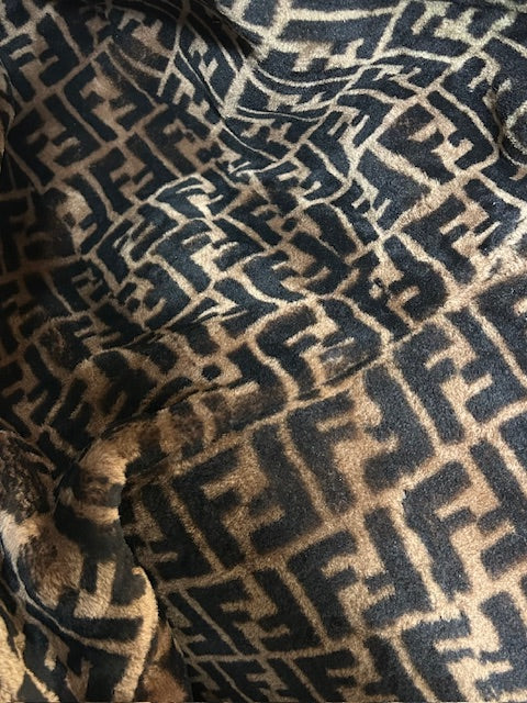 メンズアウター【FENDI】ムートンフーテッドブルゾン