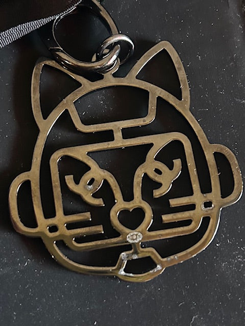 【シャネル】 キャットモチーフ リボンネックレス　シルバー