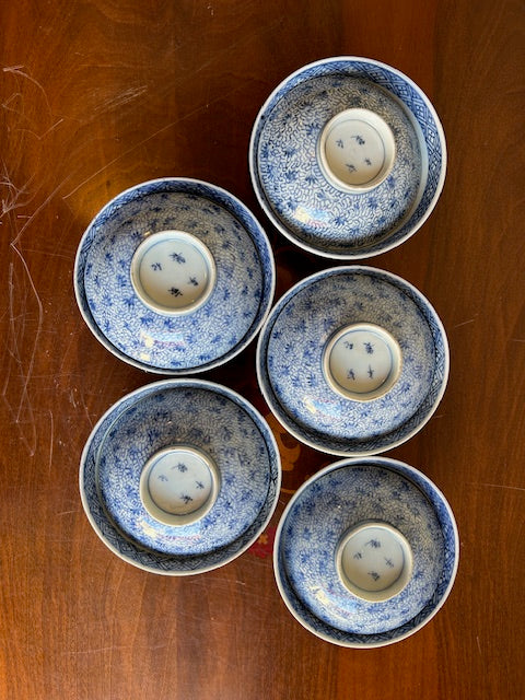 伊万里焼　蓋物茶碗