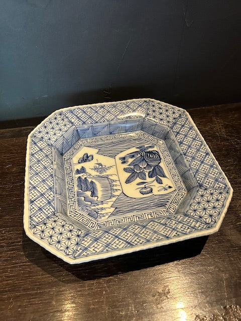 伊万里　隅切り八角角皿