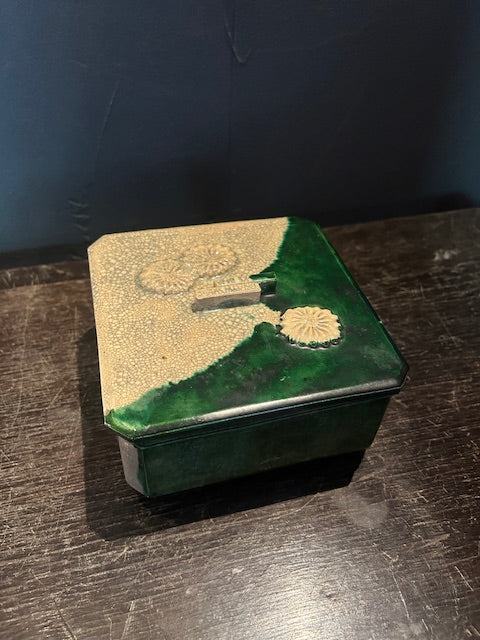 農楽焼　蓋付　織部角鉢　