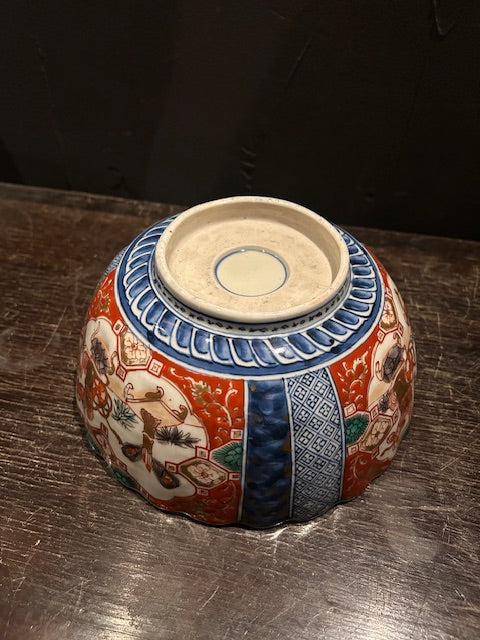 伊万里　菊型錦手　丼鉢