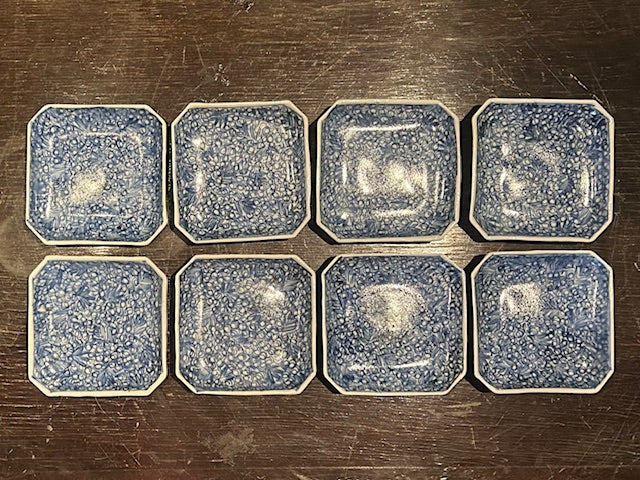 伊万里　染付蛸唐草文　隅切小皿