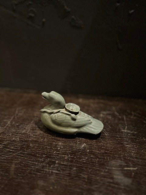 青磁　水滴