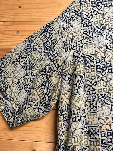 メンズヴィンテージ　アロハシャツ【via veneto】 幾何学模様 グリーン