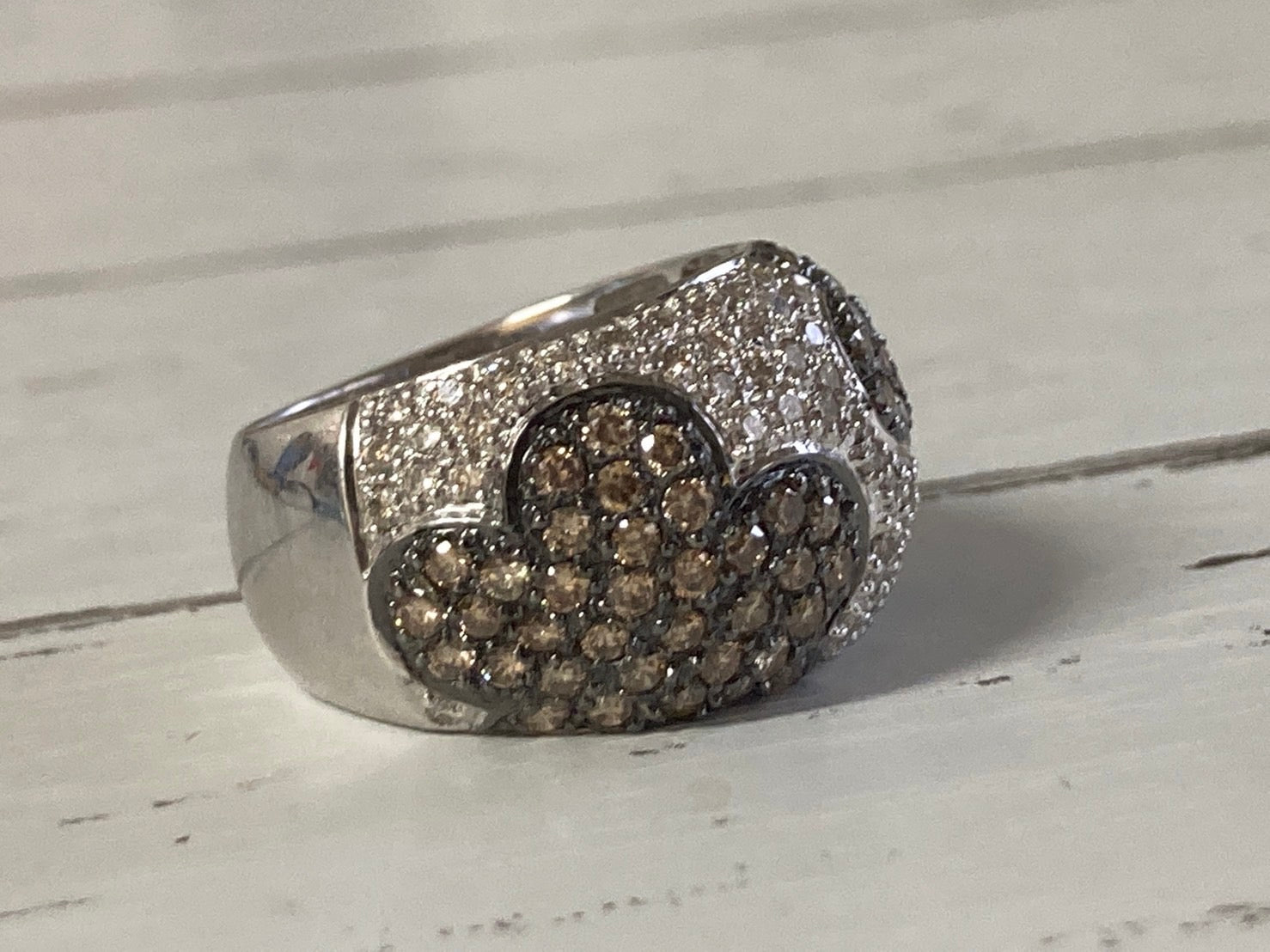 可愛いパヴェダイヤのリング k18 wg 2ct パヴェダイヤ リング k18 wg 2ct