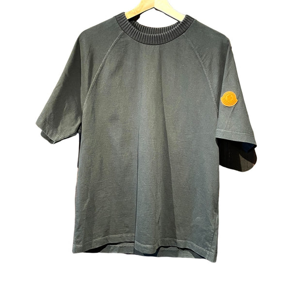 オフホワイト モンクレール コラボ Tシャツ メンズ